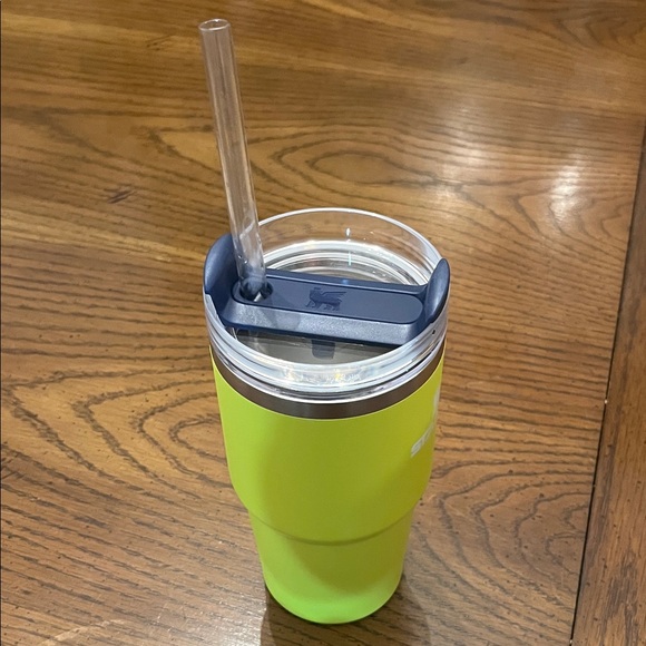 Stanley‎ 20oz Stainless Steel H2.0 Flowstate Quencher Tumbler - Picture 4 of 10